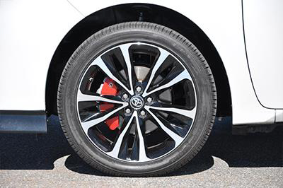 2017 Toyota Corolla Red Brake Caliper Covers